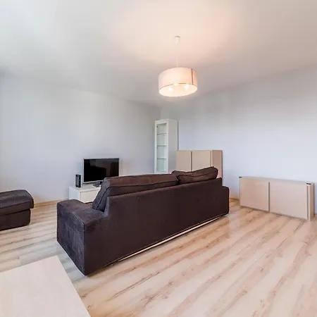 Piatkowo 2-bedroom By Bookinghost Appartement *