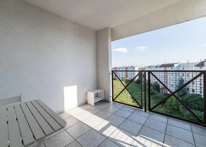 Piatkowo 2-bedroom By Bookinghost Poznan