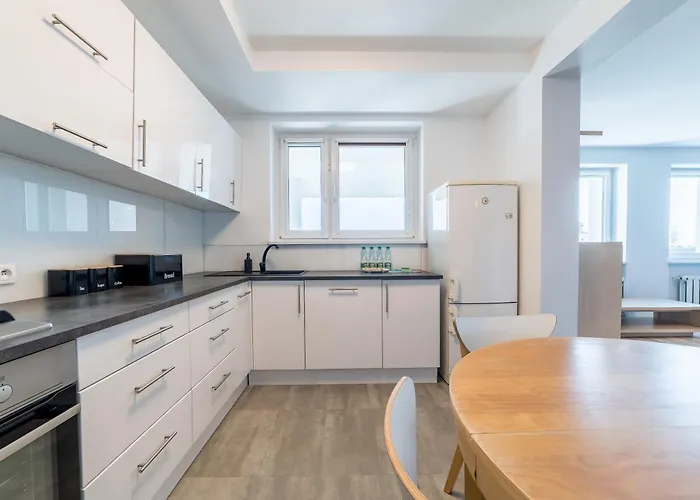 Piatkowo 2-bedroom By Bookinghost *