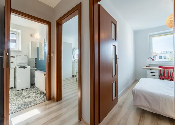Piatkowo 2-bedroom By Bookinghost * Poznan