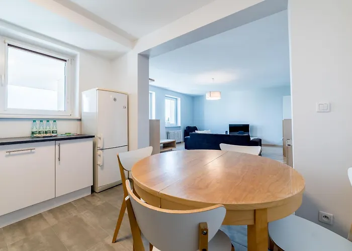 Piatkowo 2-bedroom By Bookinghost Apartamento