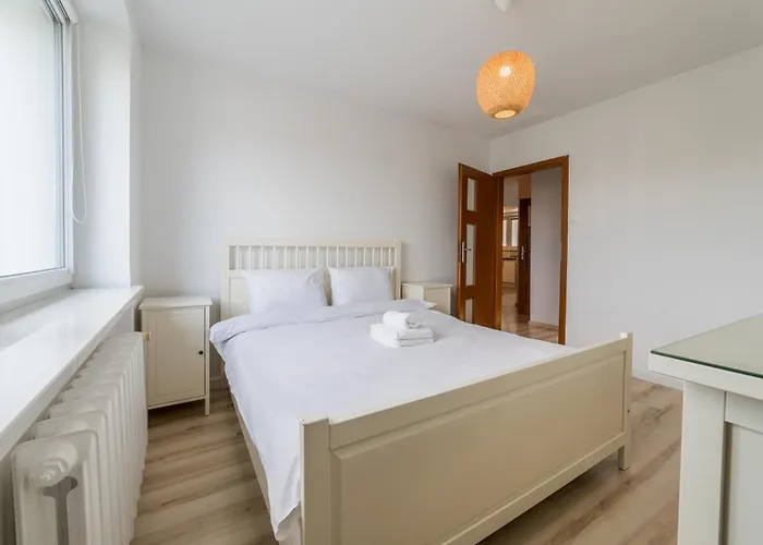 Piatkowo 2-bedroom By Bookinghost Apartamento